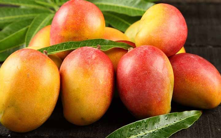 রাতে আম খাওয়া থেকে বিরত থাকবেন যেসব কারণে